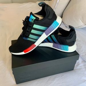 Adidas NMD_R1 SHOES